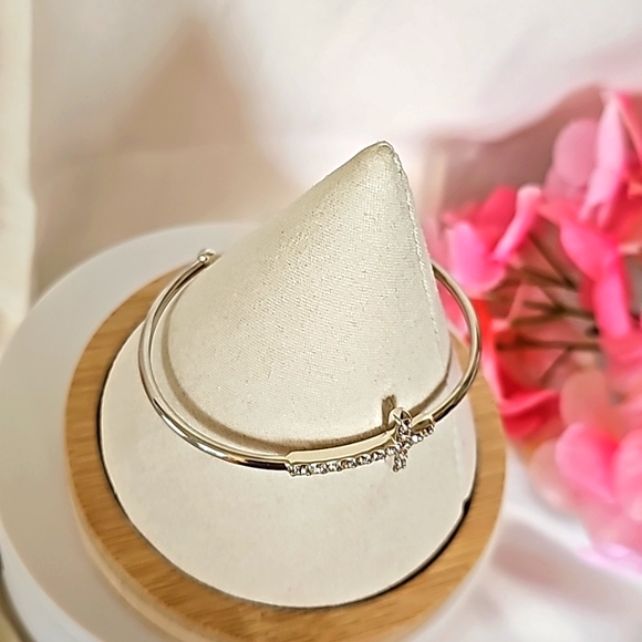 NEW Silpada B3520  Sterling Silver Cross Swarovski Crystal Cuff Bracelet - Picture 3 of 6